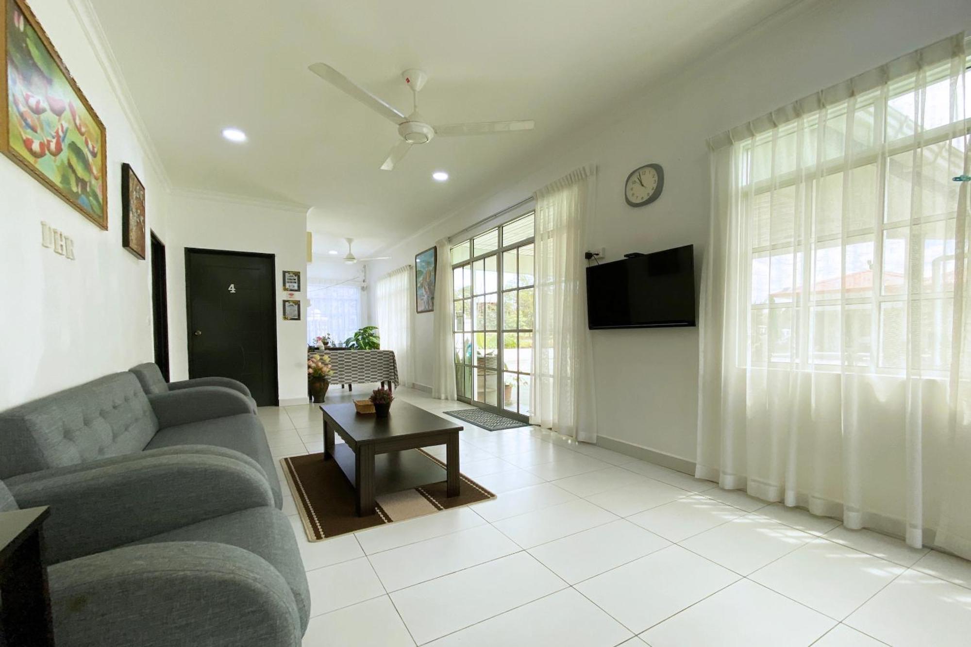 Oyo Home 90230 Dh Residence Kota Belud Exterior photo